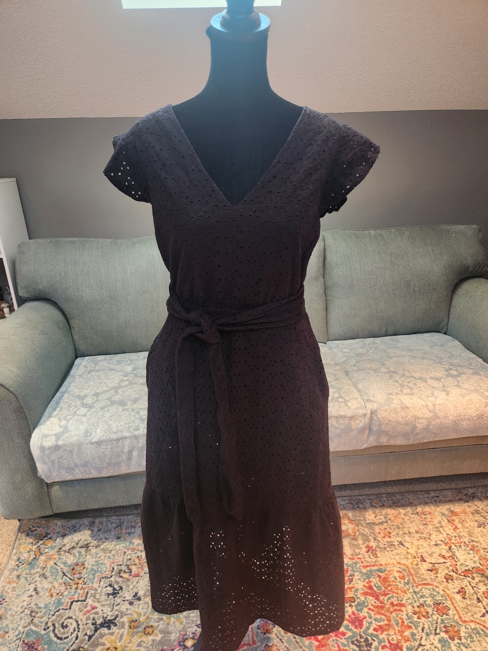 Evereve Women's Black Eyelet V-Neck Tie-Waist Dress Small 100% Cotton!